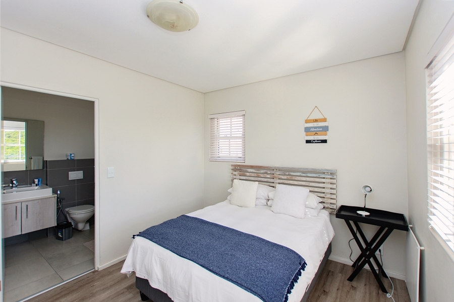 6 Bedroom Property for Sale in Mykonos Western Cape